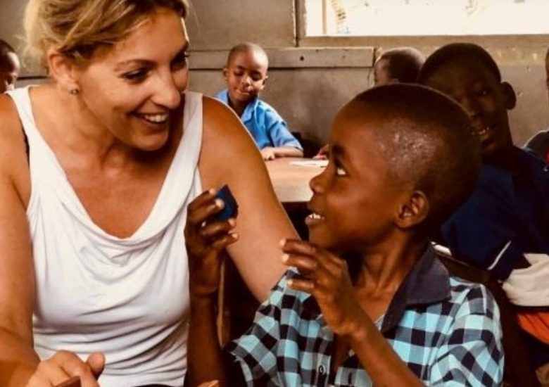Christien begint haar schoolvakantie in Ghana